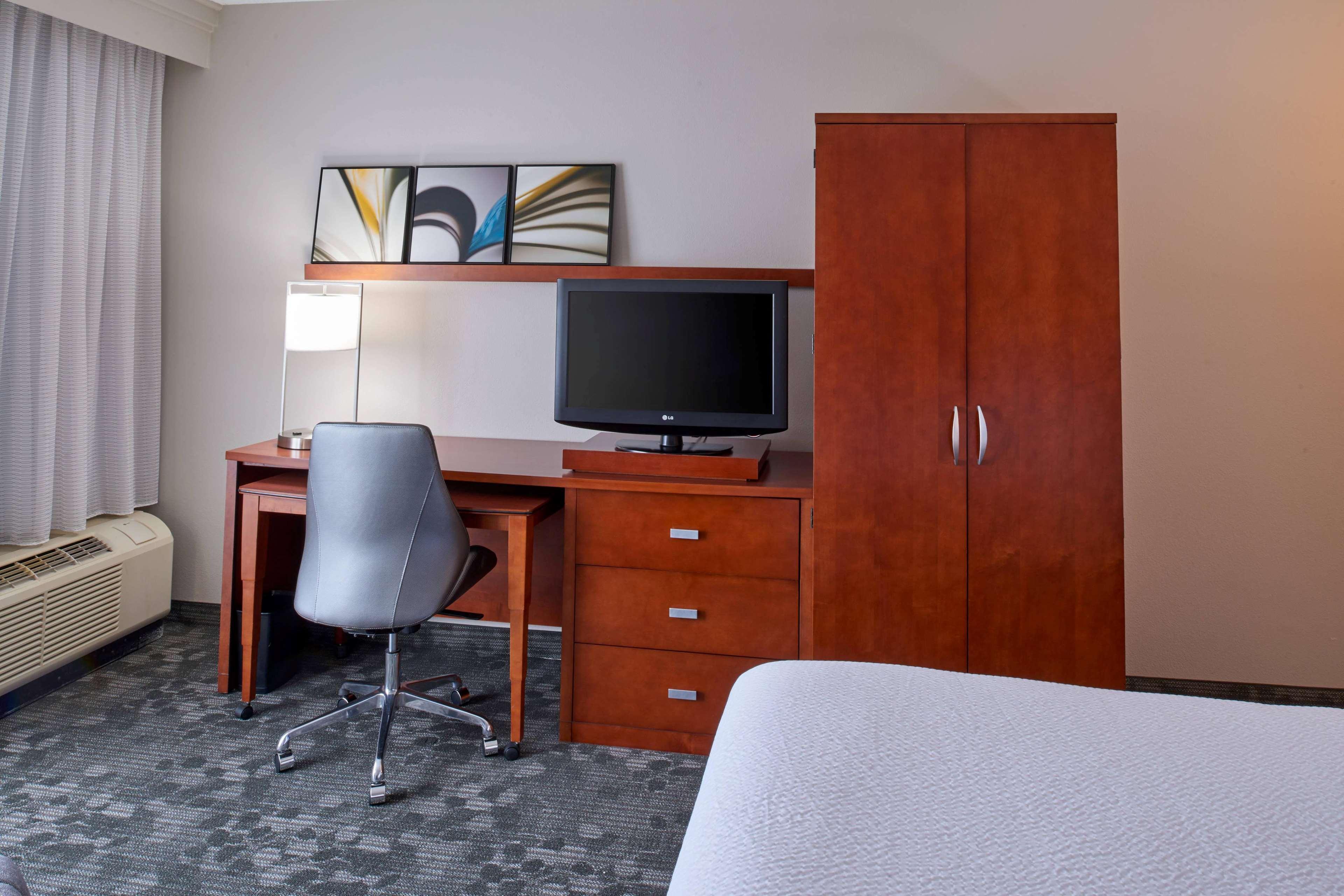 Отель Sonesta Select Indianapolis Кармел Экстерьер фото