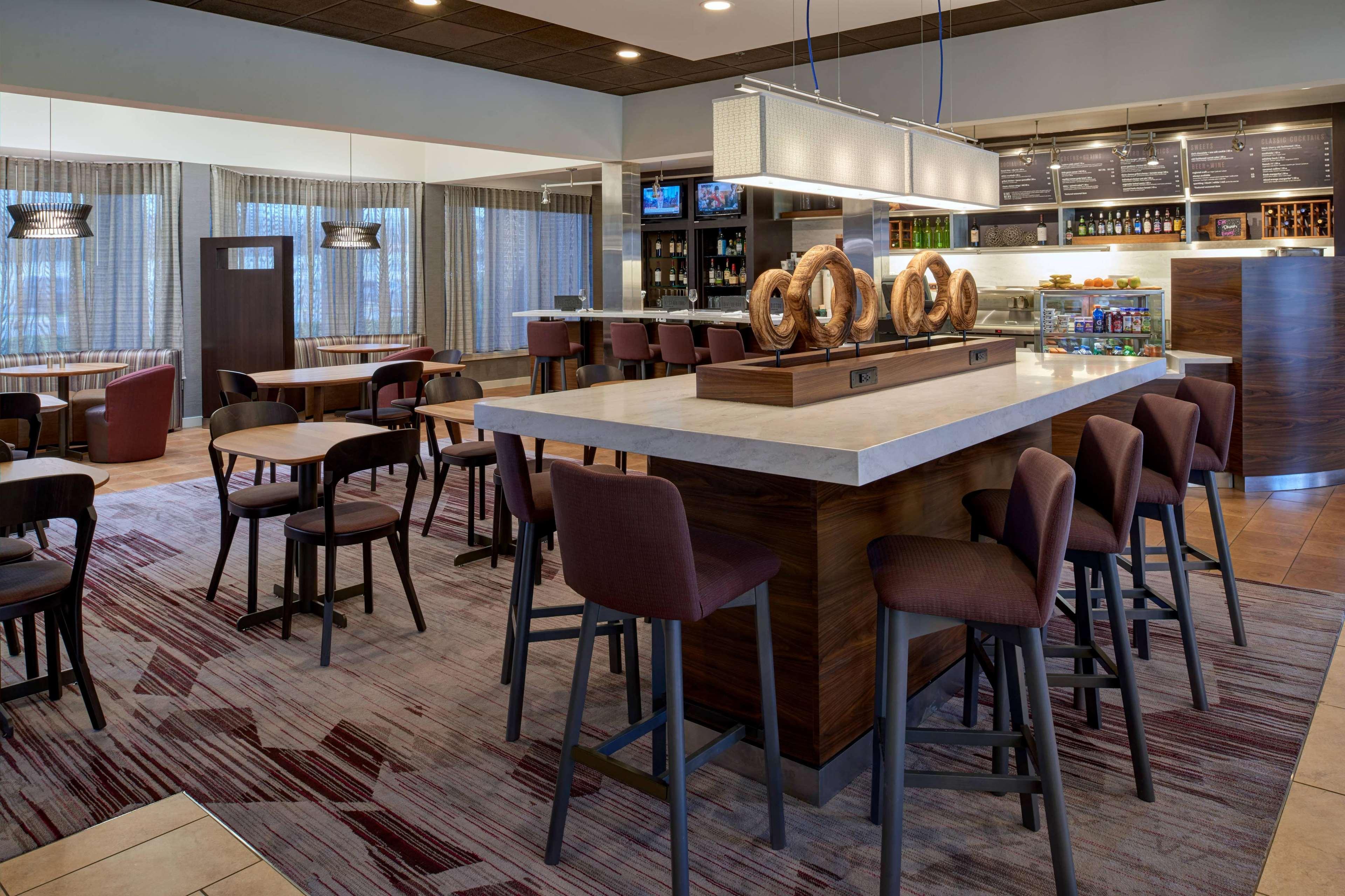 Отель Sonesta Select Indianapolis Кармел Экстерьер фото